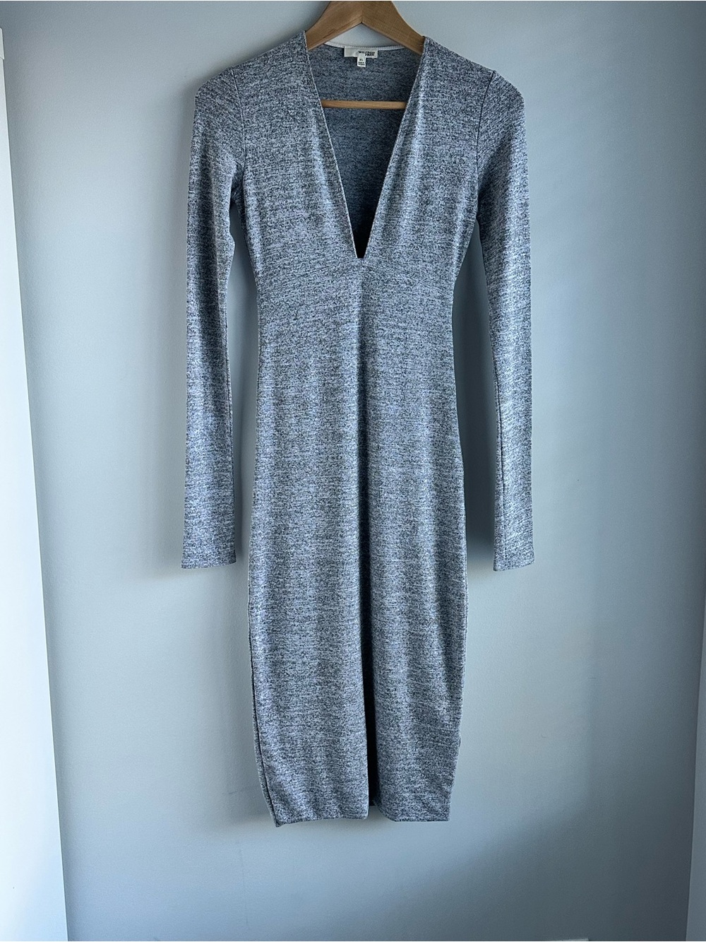 Aritzia Wilfred Free Gray Long-Sleeve Deep V Neck Dress XS